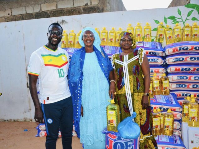Remise de Kits Alimentaires pour familles.